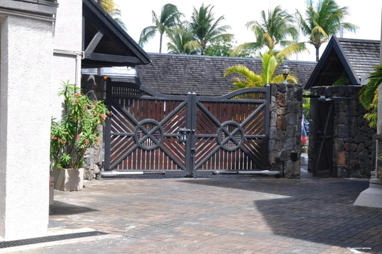 Sunset Boulevard, Grand Baie Exterior photo